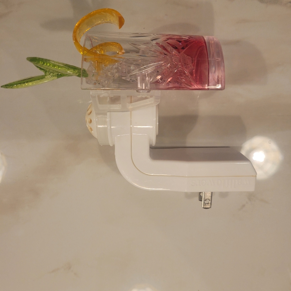 Wallflowers Plug In - Picture 8 of 10